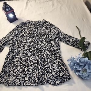 Antilis Femme Small Women's Shirt.